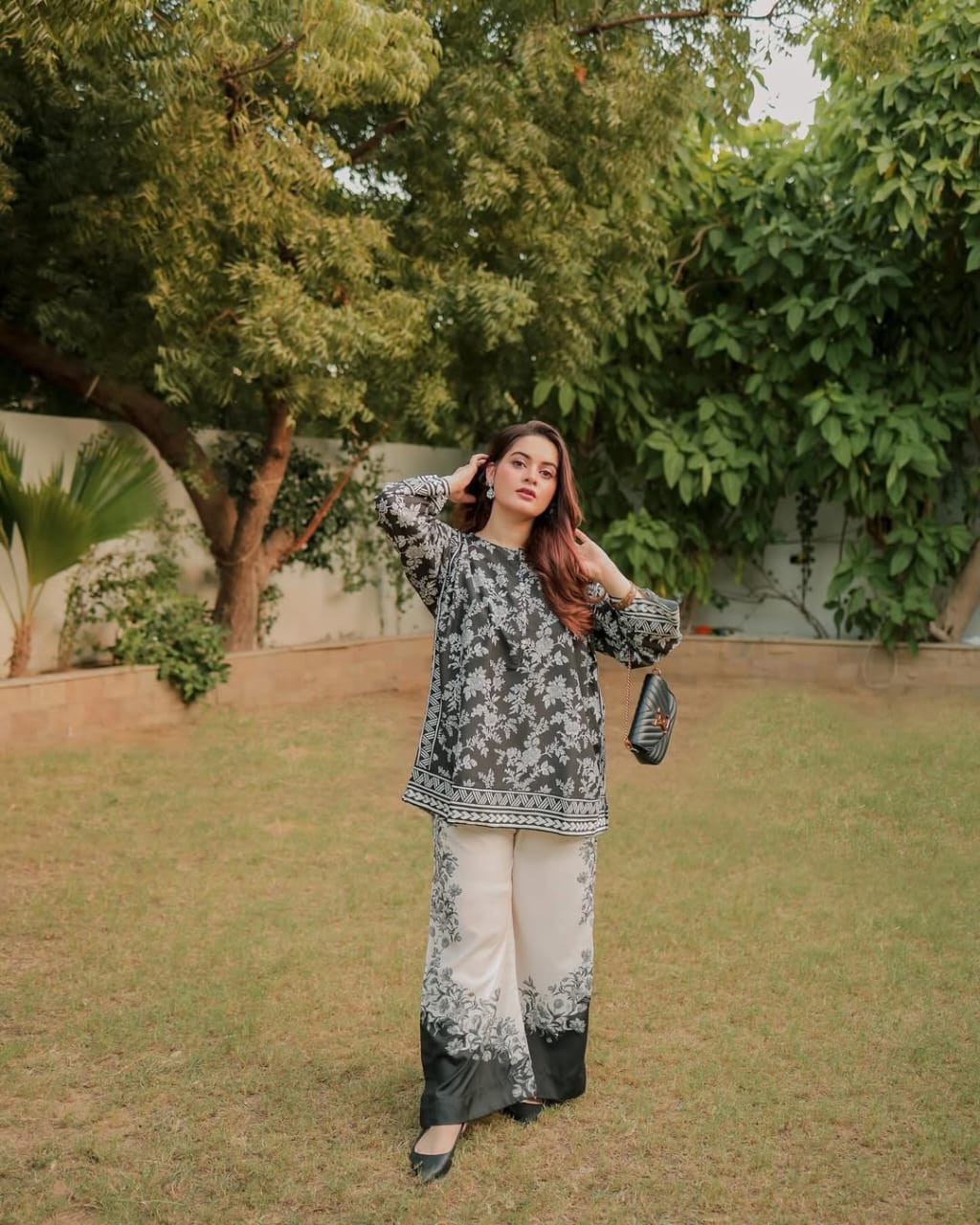 Elegant casual outfit in floral poly lawn – full model pose