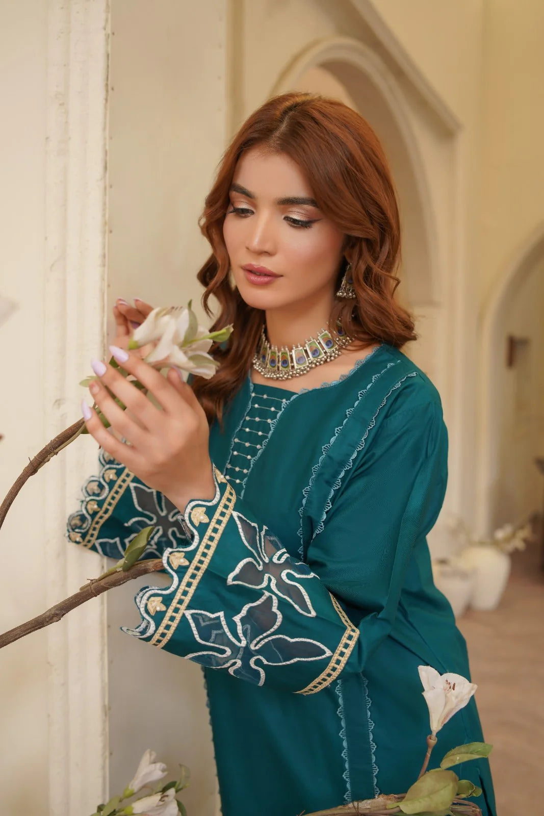 Full look model shot Noorain embroidered cotton 2 piece suit ZAMARANG