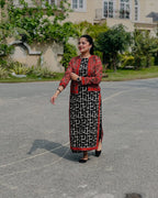 Kurta with ivory digital pattern and straight silhouette