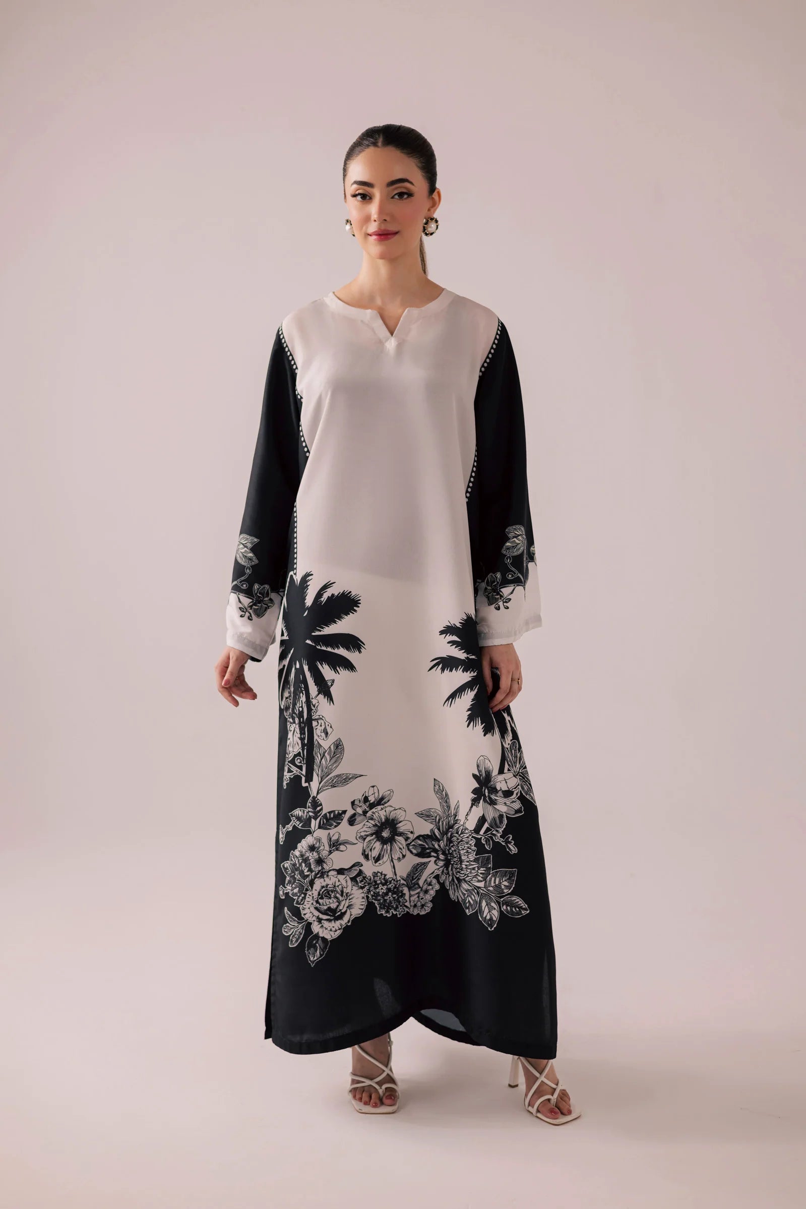 Noir Palma longline black and white kurta front view ZAMARANG