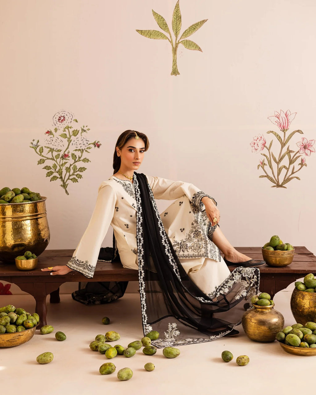 Off white lawn trouser with embroidered hem ZAMARANG