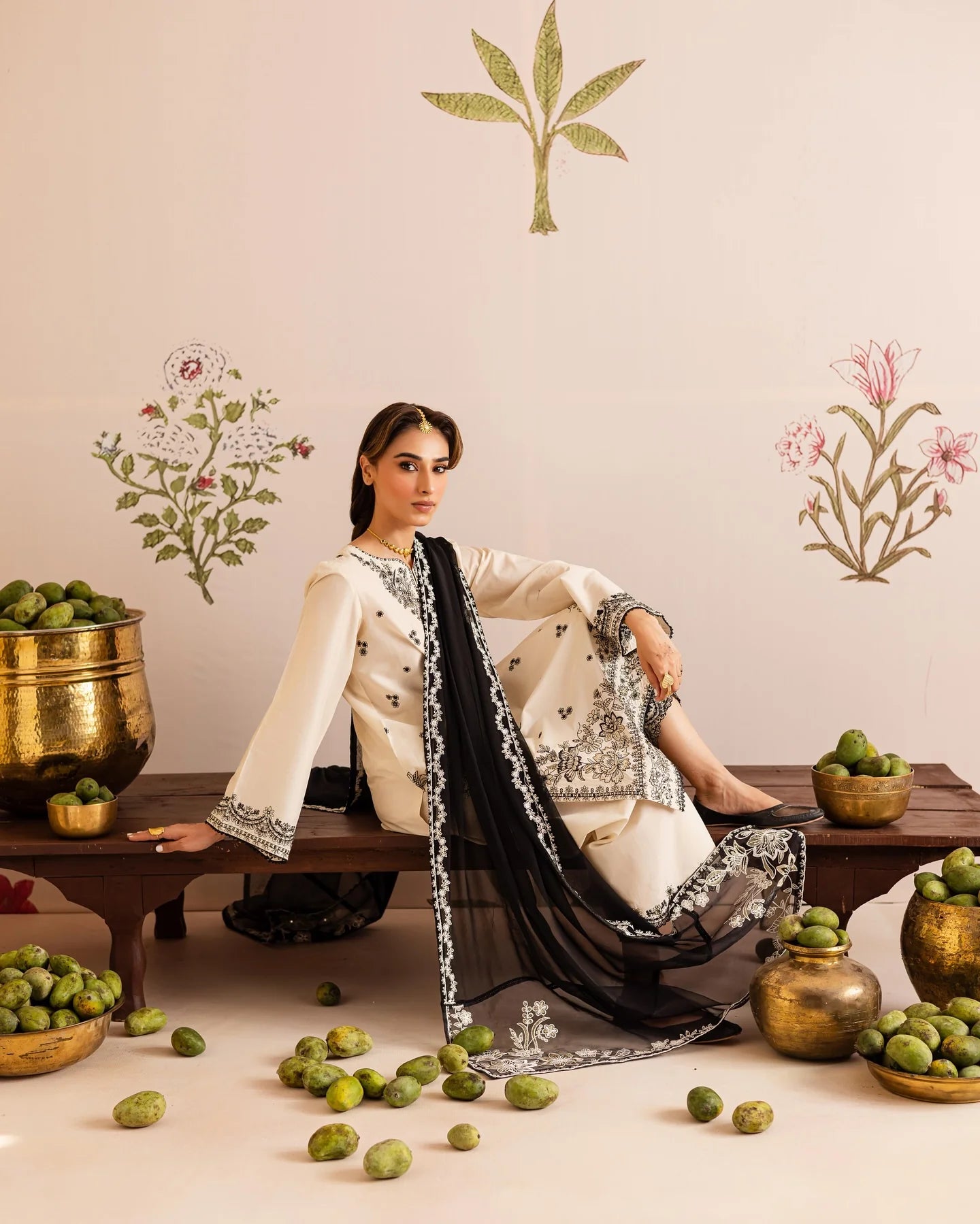 Off white lawn trouser with embroidered hem ZAMARANG