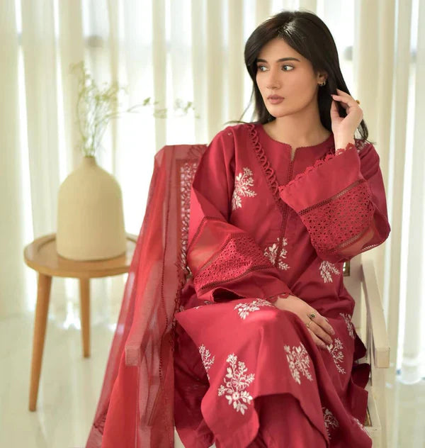 Organza dupatta with embroidered border detail ZAMARANG