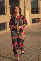 Wide-leg trouser and printed shirt combo for women