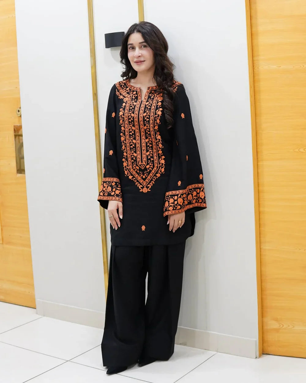ZAMARANG Ember Trail black embroidered kurta front view