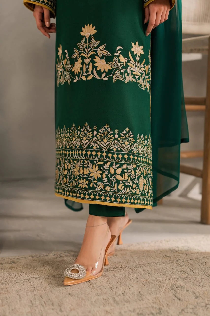ZAMARANG Emerald Vale embroidered 3 piece long suit front view