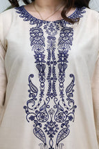 ZAMARANG Nautica Ivory linen trouser hem embroidery detail