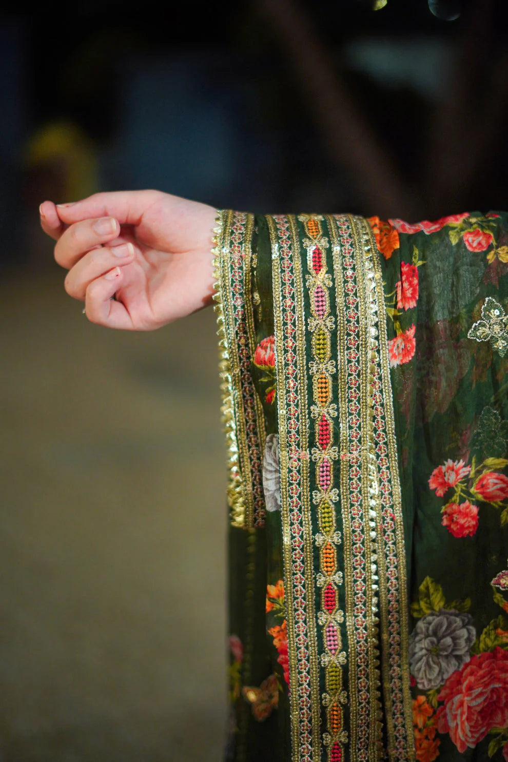 ZAMARANG Verdant Bloom printed dupatta and floral motif detail