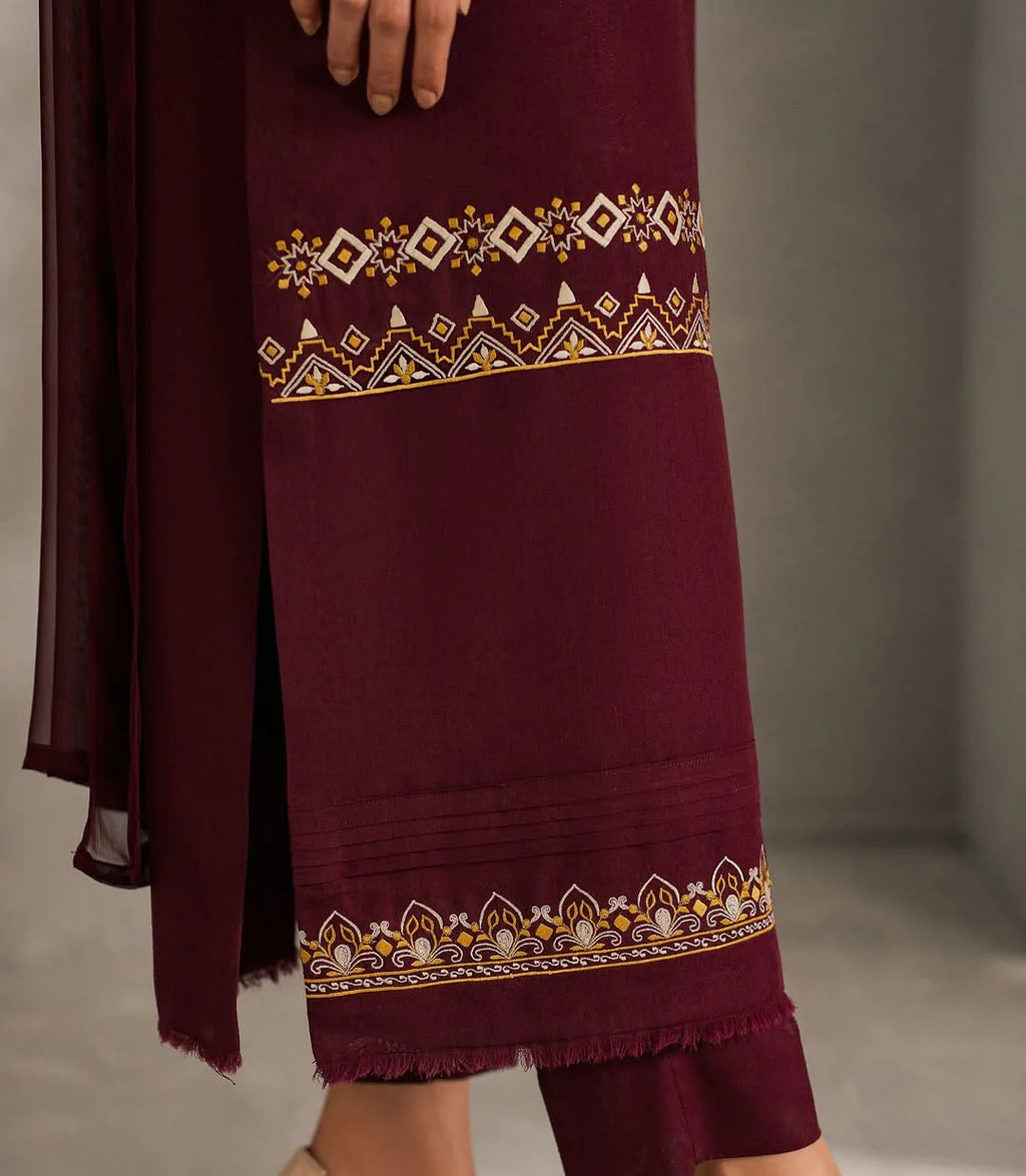 ZAMARANG maroon chiffon dupatta embroidered border detail