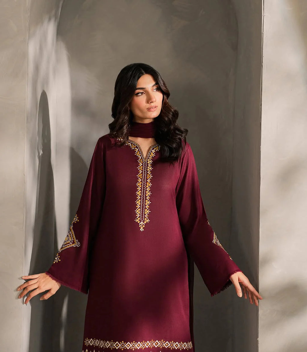 ZAMARANG maroon kurta neckline embroidery close up