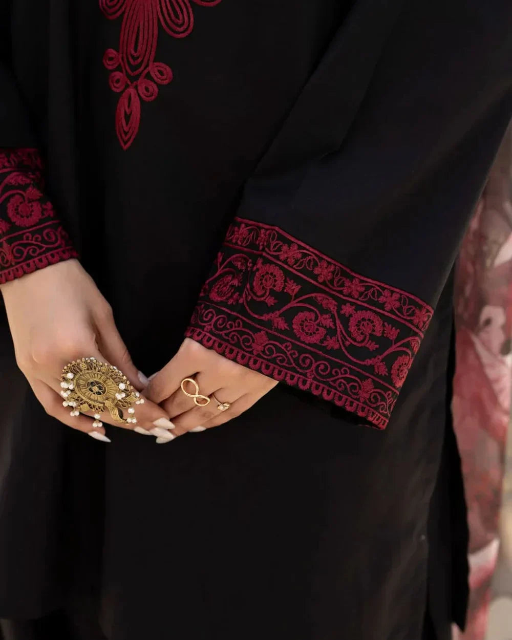 black-embroidered-trouser-patchwork-zamarang