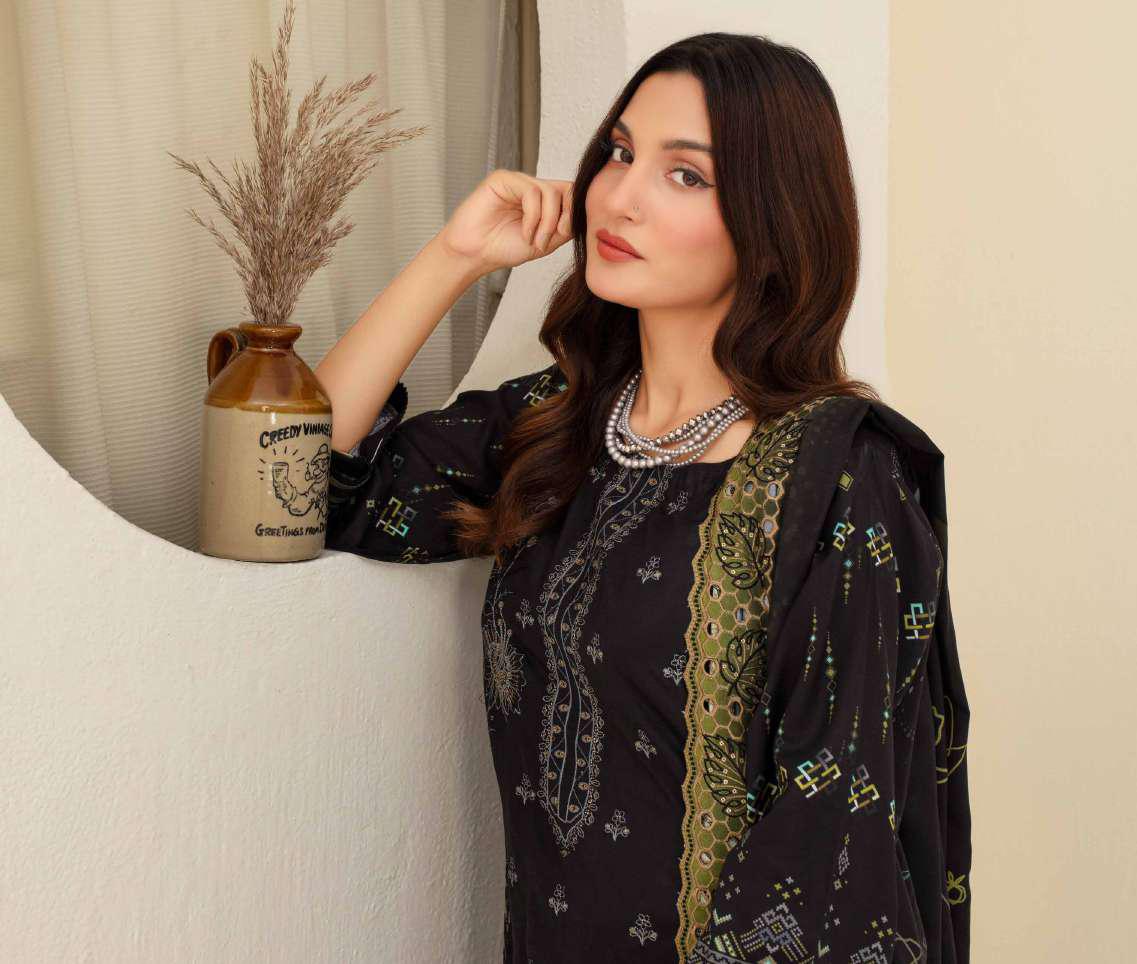 Printed dupatta with embroidered shawl border detail ZAMARANG
