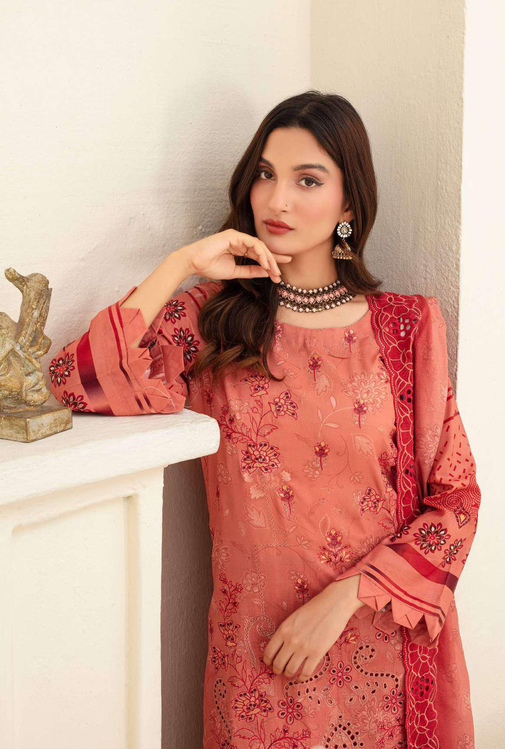 Embroidered shawl dupatta detail - dusty rose viscose suit