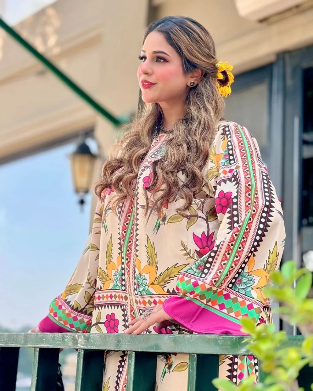 zamarang-cream-pink-digital-printed-lawn-suit-front