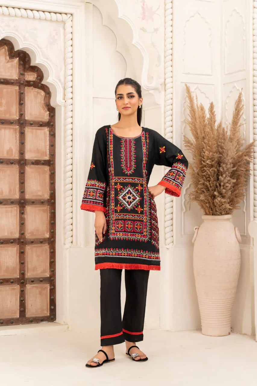zamarang-embroidered-linen-2-piece-suit-front